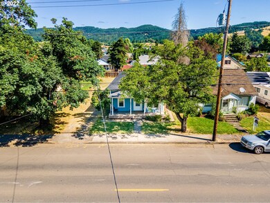 519 W Main St, Sheridan, OR 97378 - photo 4