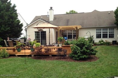1Bbackyard2608SirThomasWayWilliamsburgVi