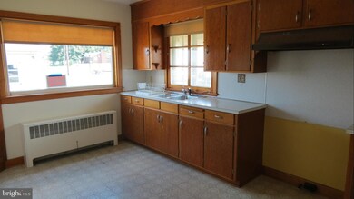 519 E Baltimore St, Taneytown, MD 21787 - photo 4