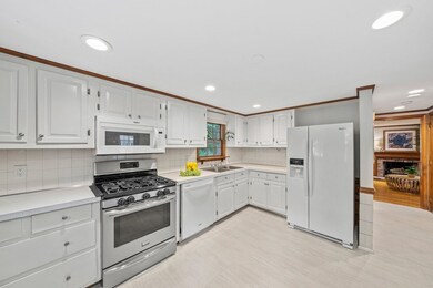 94 Elm St, Pembroke, MA 02359 - photo 3