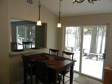 Kitchen dining area