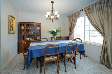 8912 Hathaway-106