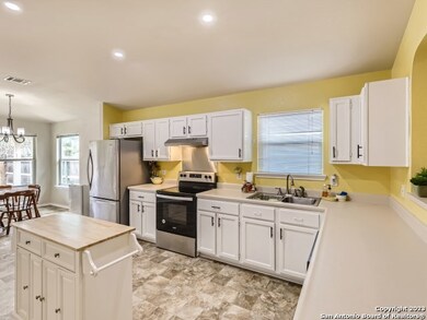 10015 Wildhorse Pkwy, San Antonio, TX 78254 - photo 7