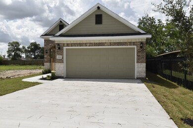 5816 Tautenhahn Rd, Houston, TX 77016 - photo 2