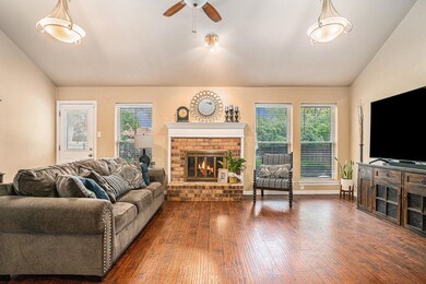 704 Highland Park Dr, Hurst, TX 76054 - photo 6