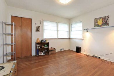 563 S Cambridge Ave, Elmhurst, IL 60126 - photo 6