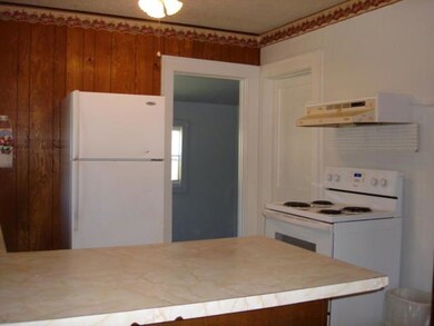 1163 W Hovey 009