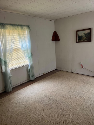 204 Oscar St, Taylor, TX 76574 - photo 4