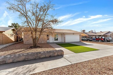 11404 Bunky Henry Ln, El Paso, TX 79936 - photo 3