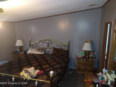 140 JASON  RD. HAZLETON  BEDROOM