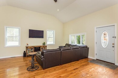 934 Merrimack Ave, Dracut, MA 01826 - photo 3