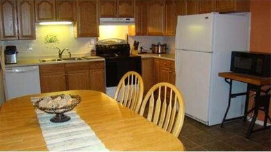 269 Chicopee St unit 15, Chicopee, MA 01013 - photo 7