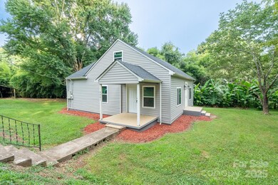 2901 N Shipp Ave, Newton, NC 28658 - photo 3