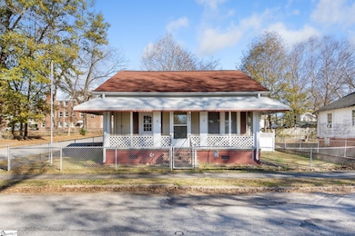 201 McDonald St, Whitmire, SC 29178 - photo 2