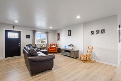 568 Teeny Dr, Metolius, OR 97741 - photo 5