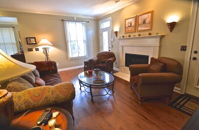 292 Lear St, Columbus, OH 43206 - photo 5