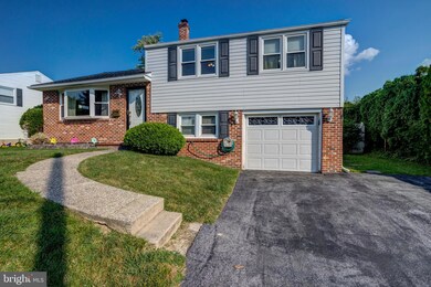 1108 Vauclain Ave, Woodlyn, PA 19094 - photo 2