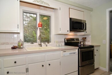 85 Cedar St, Rehoboth, MA 02769 - photo 5