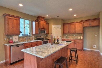 105 Ames St NE, Orting, WA 98360 - photo 7