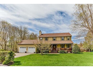 9 Douglas Dr, Cumberland, RI 02864 - photo 2