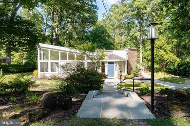 2002 Bedford Ln, Alexandria, VA 22307 - photo 3