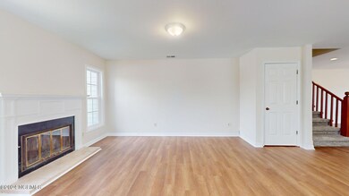 8713 Plantation Dr 404 (7)