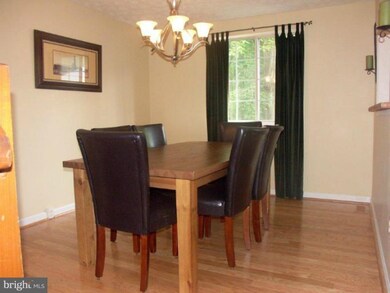 11526 Ivy Bush Ct, Reston, VA 20191 - photo 2