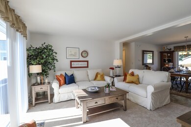 59 Crescent St unit 208-97-21-2, Plymouth, NH 03264 - photo 3