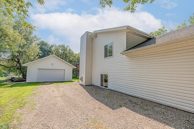 7622 Shadow Ln, Horace, ND 58047 - photo 4