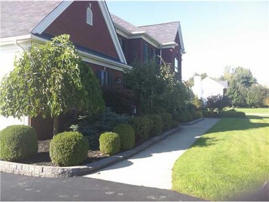 Exterior Front Front Walk