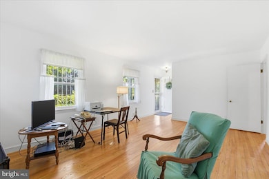 6315 Middleton Ln, Temple Hills, MD 20748 - photo 7