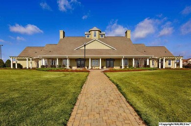 Enjoy the 7100 square foot Lake Forest Clubhouse and pier.