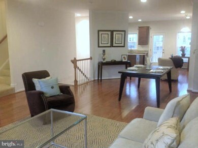 25116 Sweet Myrtle Square, Aldie, VA 20105 - photo 5