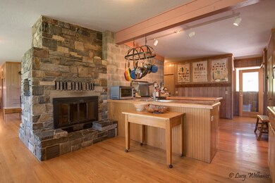 210 Kitchen
