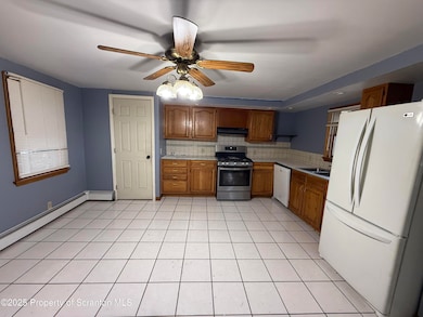 1014 Bennett St, Scranton, PA 18508 - photo 4