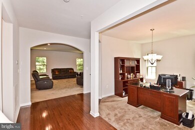 3616 Chancelsors Dr, Upper Marlboro, MD 20772 - photo 7