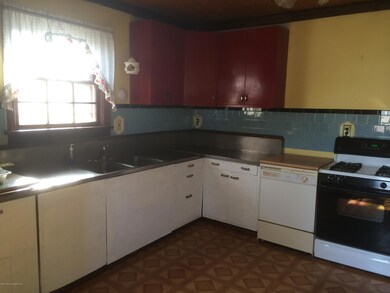 70 Kennedy Way, Keansburg, NJ 07734 - photo 4