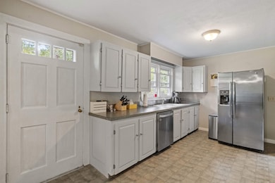 362 Old Henniker Rd, Contoocook, NH 03229 - photo 5