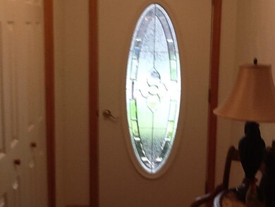 Entry/Foyer.