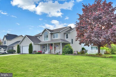 699 E Spruce St, Palmyra, PA 17078 - photo 2