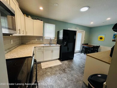 3119 Shetland Rd, Lansing, MI 48911 - photo 6