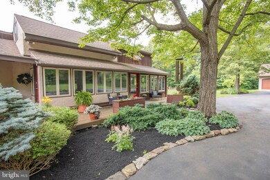 563 Tall Oak Ln, Lewisburg, PA 17837 - photo 2