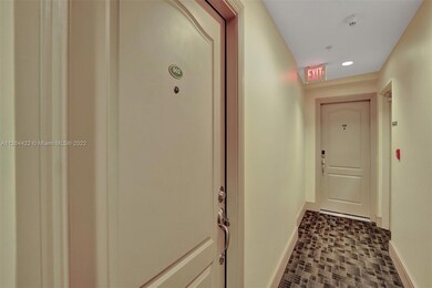 Private Hallway entry