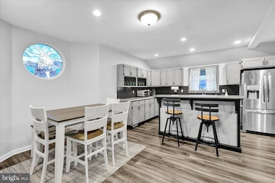 2152 Cleveland Ave, Reading, PA 19609 - photo 5