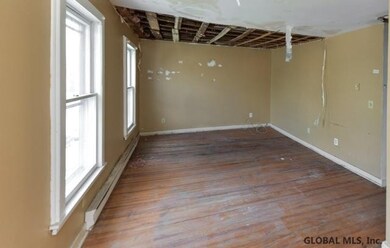 250 Yates St, Albany, NY 12208 - photo 4