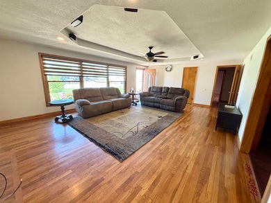 1411 10th St, Great Bend, KS 67530 - photo 6