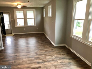 4508 Forest View Ave, Baltimore, MD 21206 - photo 3