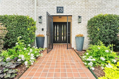 Entry way
