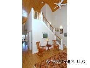 Tongue&Groove Vaulted Ceiling