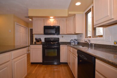 21 Rosemary Ln, Greenville, RI 02828 - photo 5